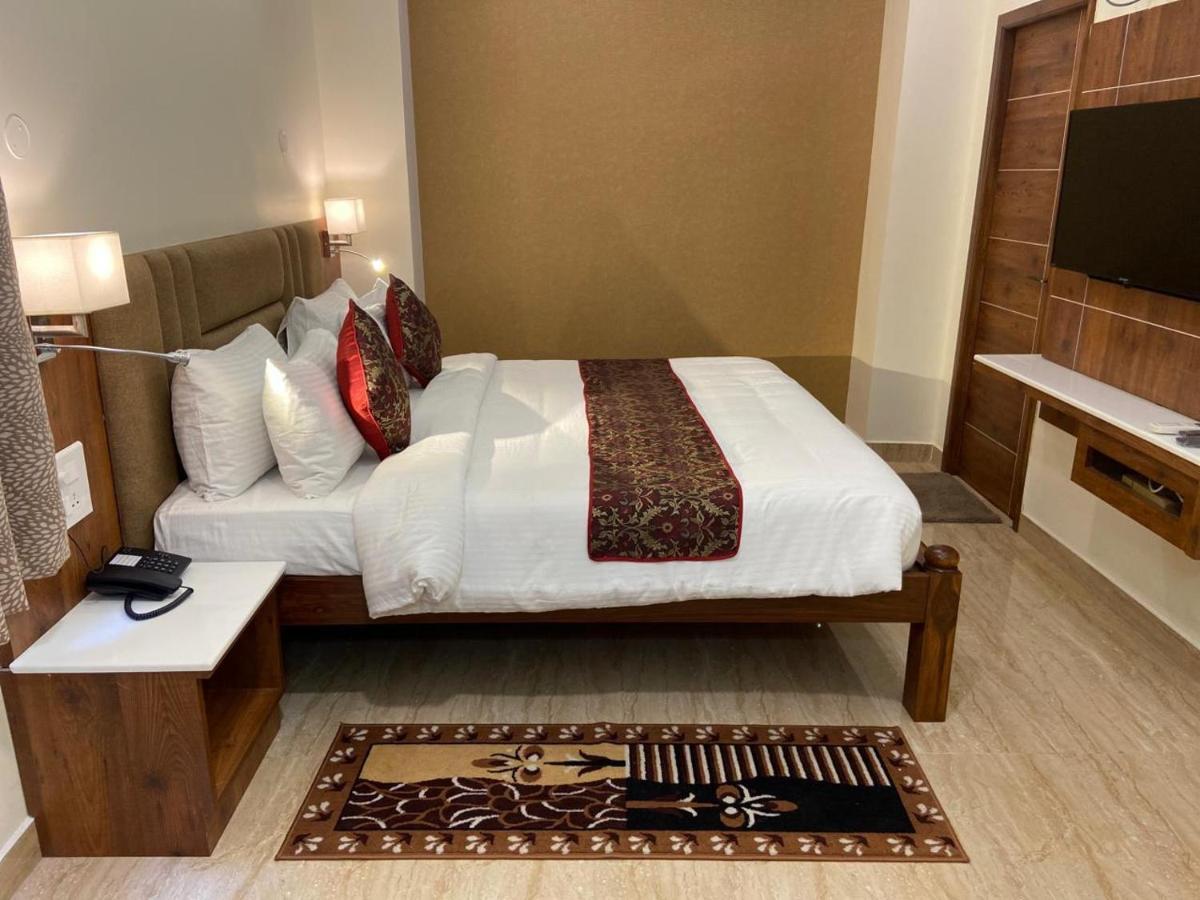 Le Shiv Executive Suite Theni Esterno foto